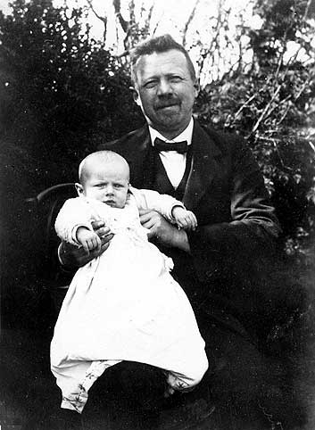 Jacob Chr. til farfars dåb 1920