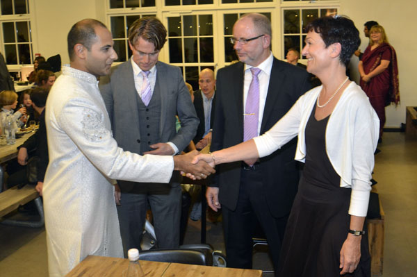 300