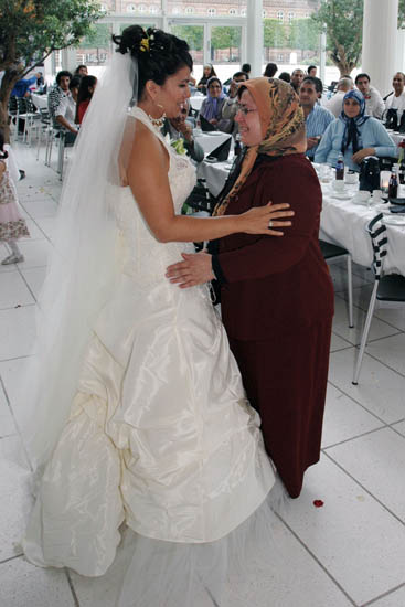 Ozlem-Devrim-298