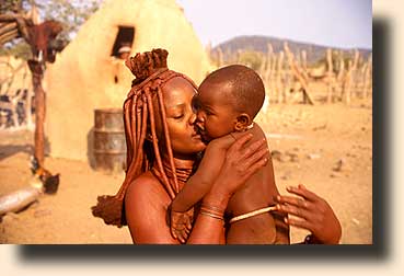 Min Himba værtinde med sit barn