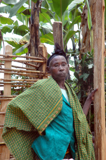 Batwa-Kitario-054