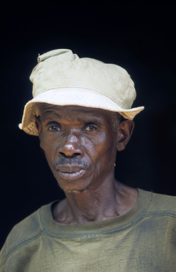 Batwa-Kitario-152