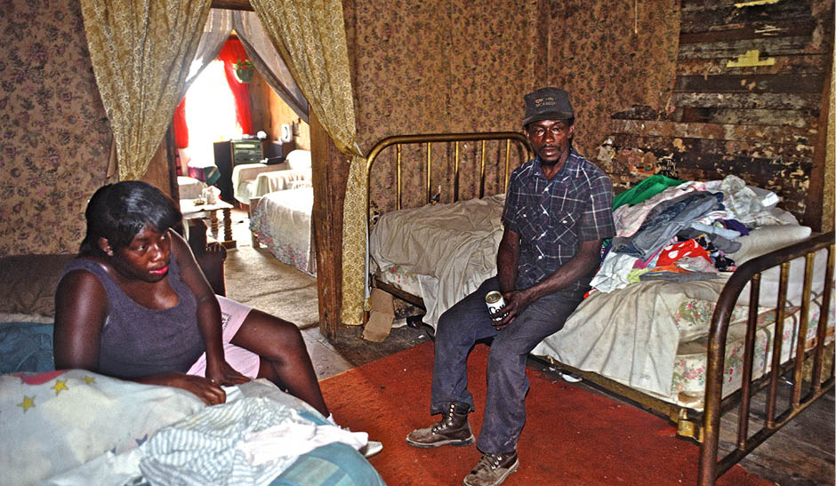 Man woman in beds near Selma AL