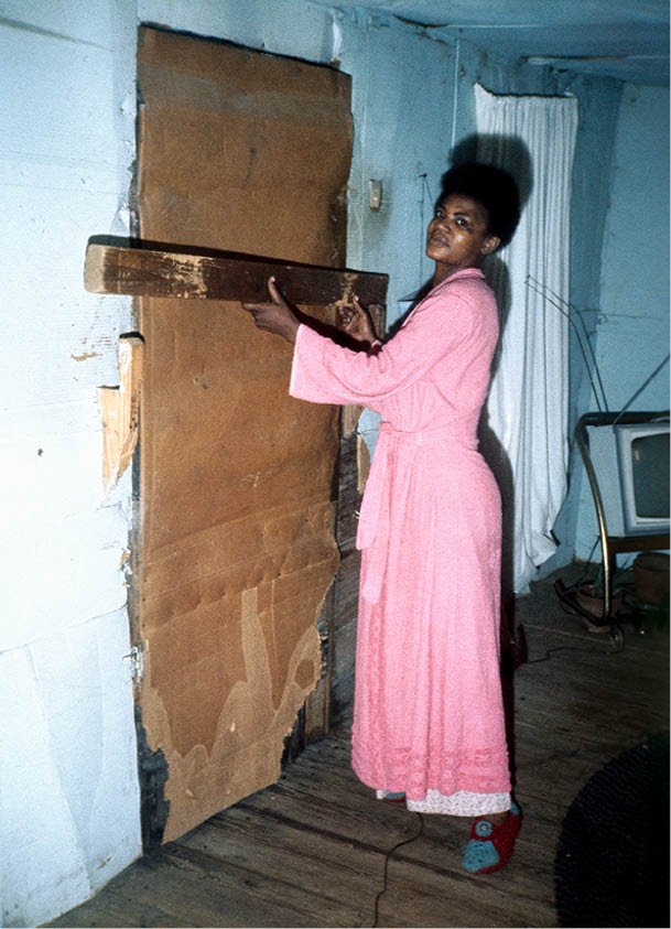 Mary did not have the same trust in people as me  