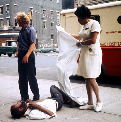1971 - dead body across from Gandhi memorial 