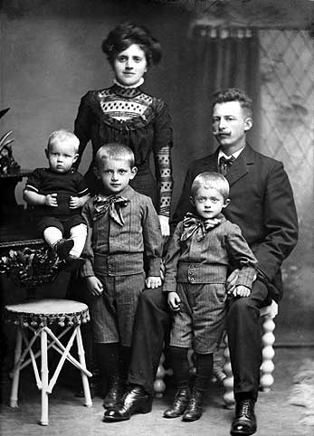 Familien Niels Hansen i Marbjerg 1920