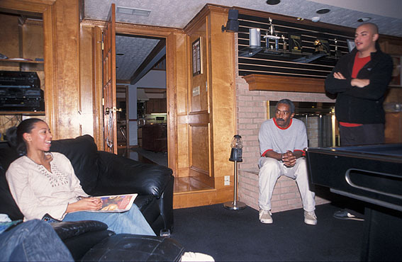 13.Tony.Thomas.Honey.2003